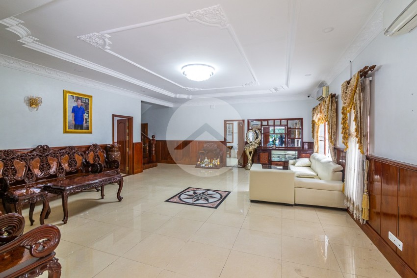 6 Bedroom Villa For Rent - Russey Keo, Phnom Penh