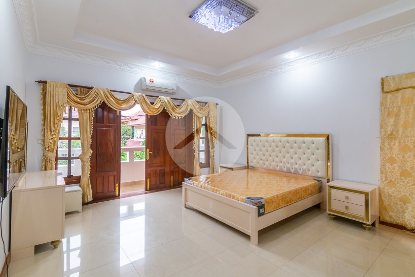 6 Bedroom Villa For Rent - Russey Keo, Phnom Penh