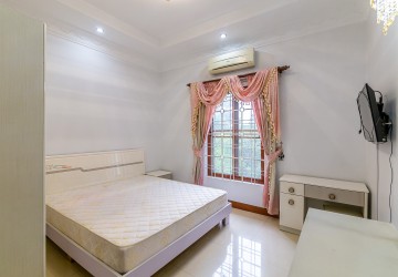 6 Bedroom Villa For Rent - Russey Keo, Phnom Penh thumbnail