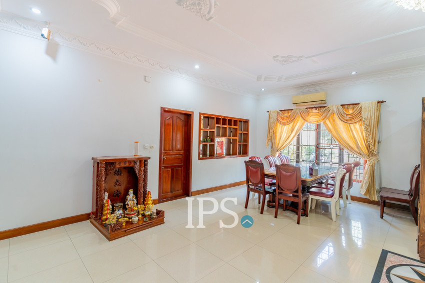 6 Bedroom Villa For Rent - Russey Keo, Phnom Penh