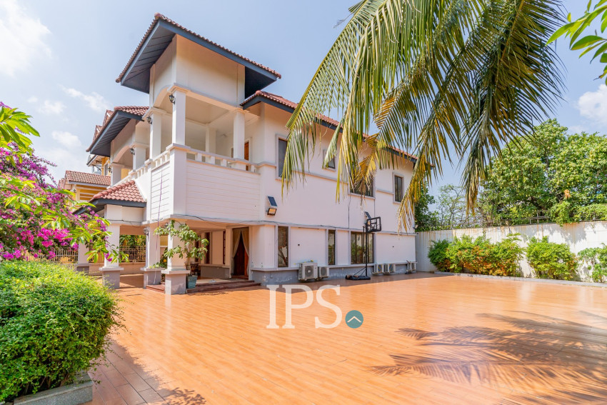 6 Bedroom Villa For Rent - Russey Keo, Phnom Penh