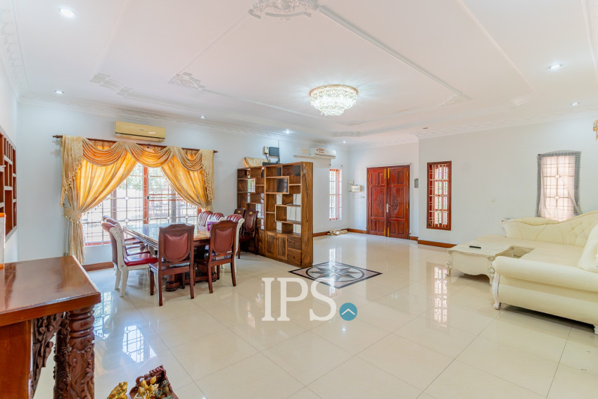 6 Bedroom Villa For Rent - Russey Keo, Phnom Penh