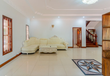 6 Bedroom Villa For Rent - Russey Keo, Phnom Penh thumbnail