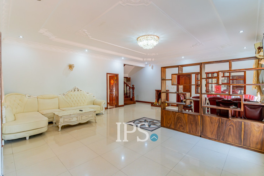 6 Bedroom Villa For Rent - Russey Keo, Phnom Penh
