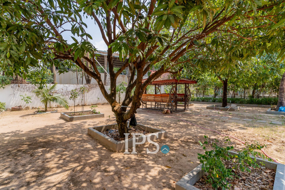 6 Bedroom Villa For Rent - Russey Keo, Phnom Penh - Image 41
