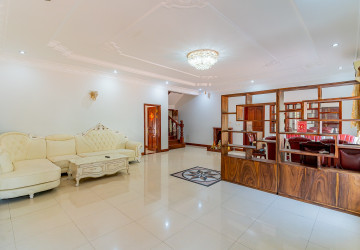 6 Bedroom Villa For Rent - Russey Keo, Phnom Penh thumbnail