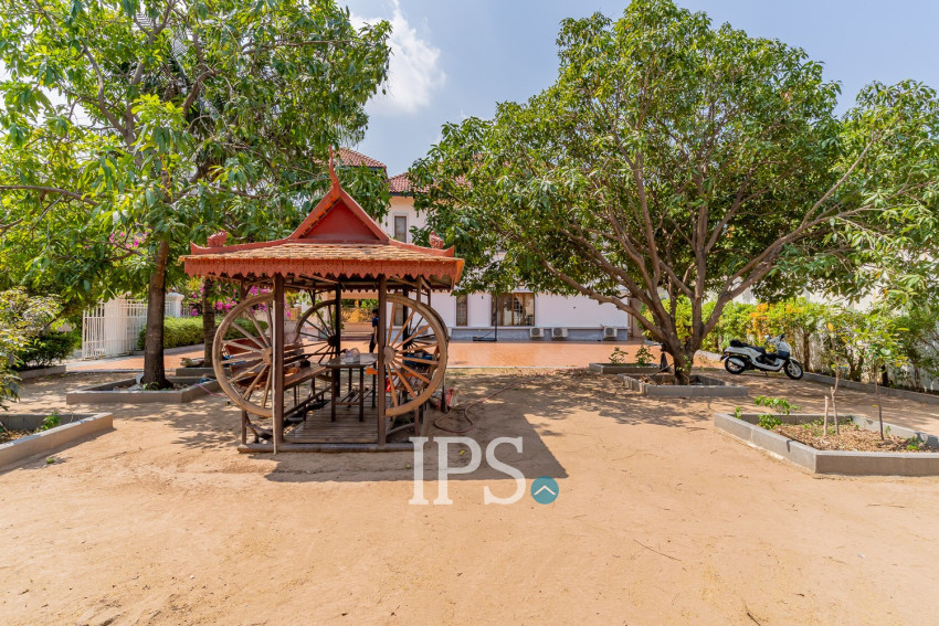 6 Bedroom Villa For Rent - Russey Keo, Phnom Penh