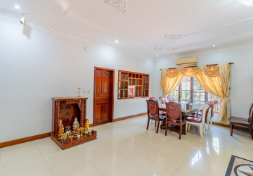 6 Bedroom Villa For Rent - Russey Keo, Phnom Penh thumbnail
