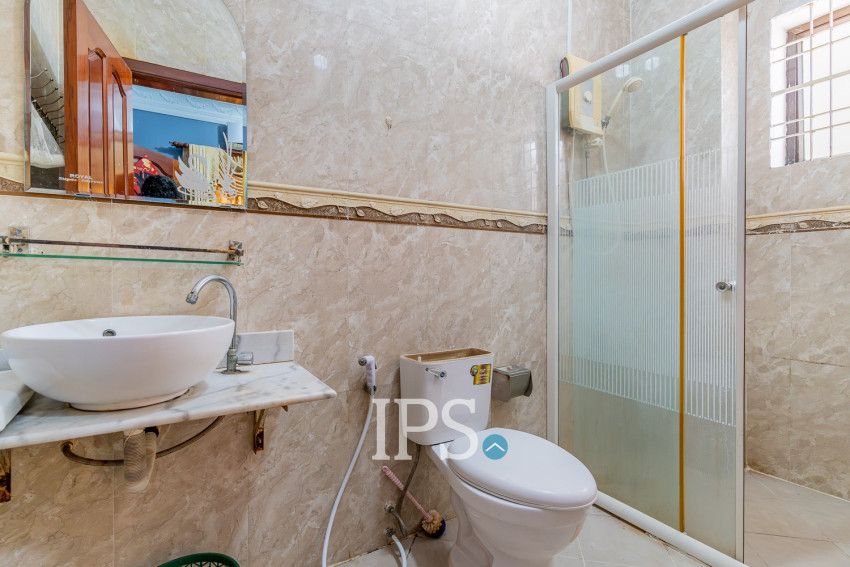 6 Bedroom Villa For Rent - Russey Keo, Phnom Penh