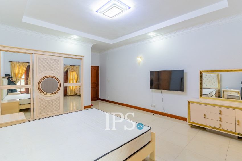 6 Bedroom Villa For Rent - Russey Keo, Phnom Penh