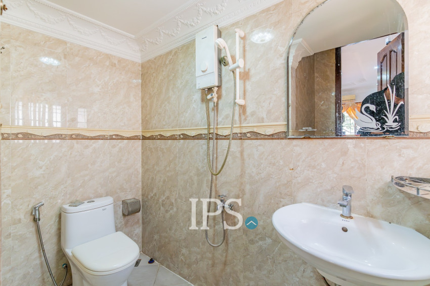 6 Bedroom Villa For Rent - Russey Keo, Phnom Penh