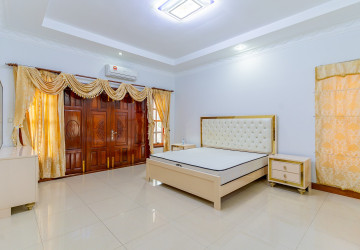 6 Bedroom Villa For Rent - Russey Keo, Phnom Penh thumbnail
