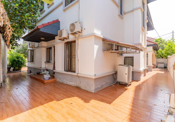 6 Bedroom Villa For Rent - Russey Keo, Phnom Penh thumbnail
