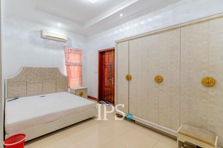 6 Bedroom Villa For Rent - Russey Keo, Phnom Penh