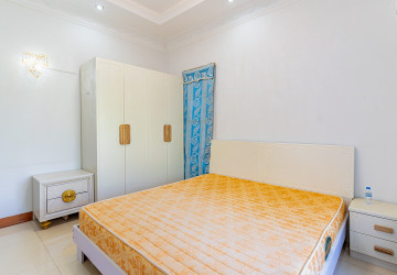 6 Bedroom Villa For Rent - Russey Keo, Phnom Penh thumbnail