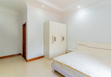 6 Bedroom Villa For Rent - Russey Keo, Phnom Penh thumbnail