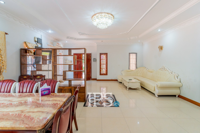 6 Bedroom Villa For Rent - Russey Keo, Phnom Penh