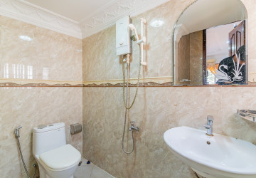 6 Bedroom Villa For Rent - Russey Keo, Phnom Penh thumbnail