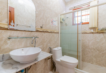 6 Bedroom Villa For Rent - Russey Keo, Phnom Penh thumbnail