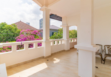 6 Bedroom Villa For Rent - Russey Keo, Phnom Penh thumbnail