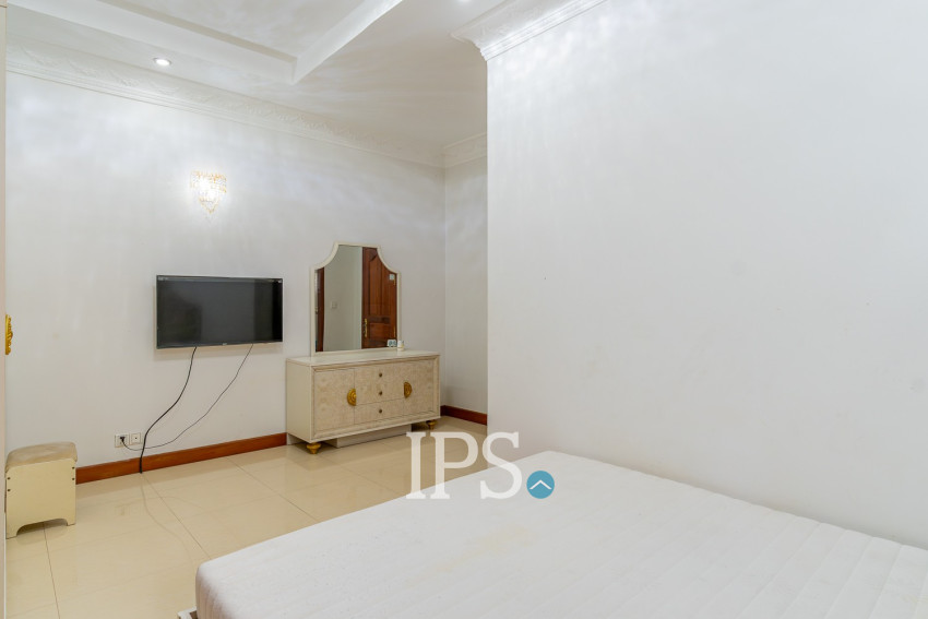 6 Bedroom Villa For Rent - Russey Keo, Phnom Penh