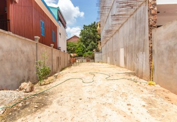 210 Sqm Land For Sale - Wat Bo Area, Siem Reap thumbnail