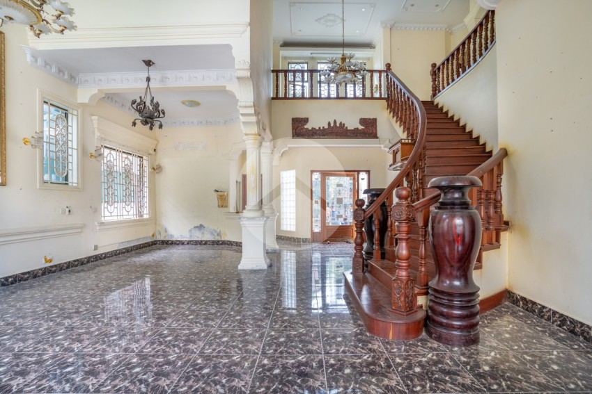 7 Bedroom Commercial Villa For Rent - Toul Kork, Phnom Penh