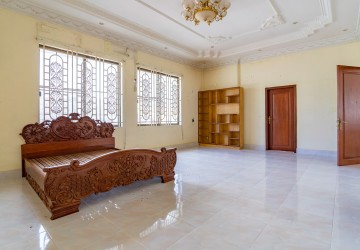 7 Bedroom Commercial Villa For Rent - Toul Kork, Phnom Penh thumbnail