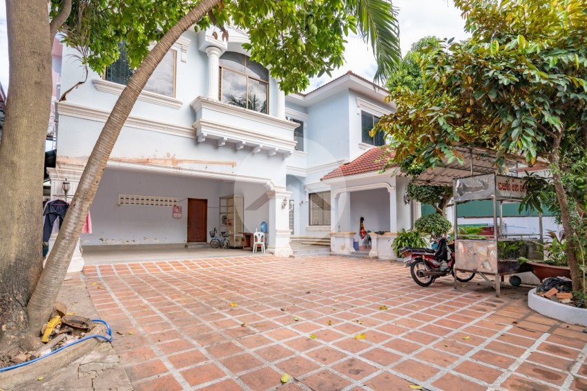 7 Bedroom Commercial Villa For Rent - Toul Kork, Phnom Penh