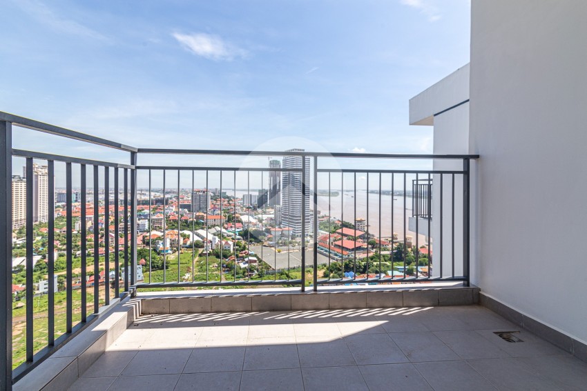 4 Bedroom Penthouse For Rent - Chroy Changvar, Phnom Penh