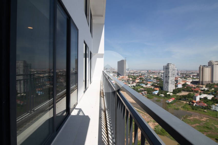 23th Floor 4 Bedroom Penthouse For Sale - MekongView 6, Phnom Penh