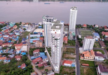 23th Floor 4 Bedroom Penthouse For Sale - MekongView 6, Phnom Penh thumbnail