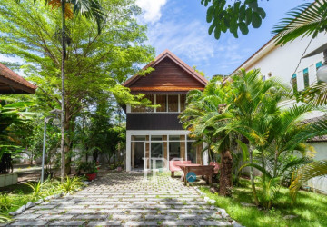 7 Bedroom Villa For Sale - Sala Kamreuk, Siem Reap thumbnail