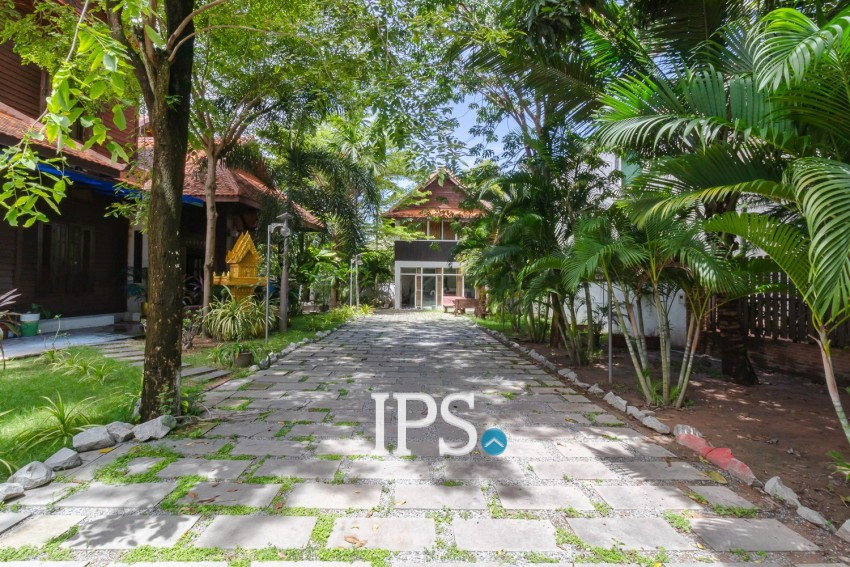 វីឡា 10 បន្ទប់គេង សម្រាប់លក់ - សាលាកំរើក, សៀមរាប