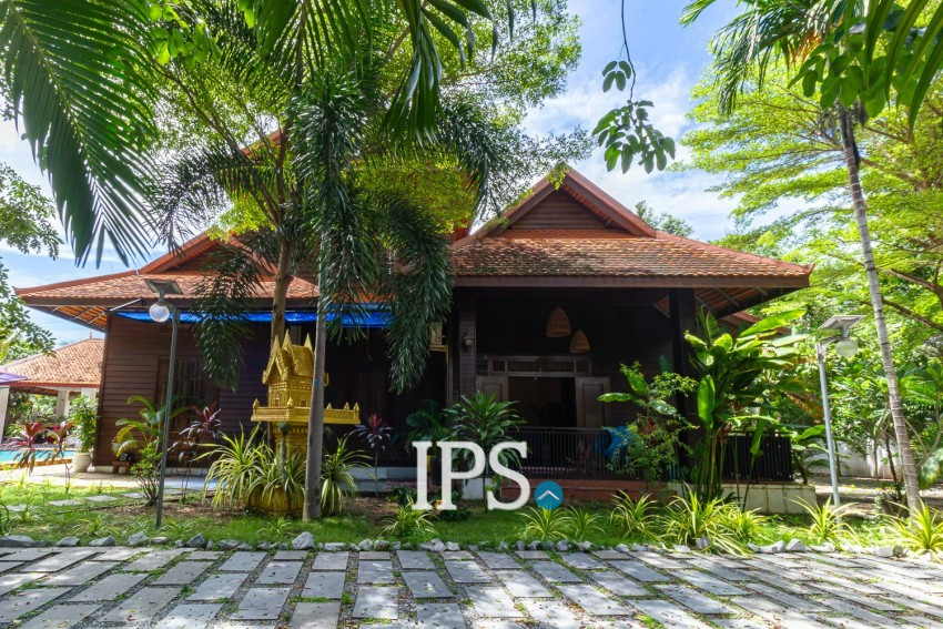 វីឡា 10 បន្ទប់គេង សម្រាប់លក់ - សាលាកំរើក, សៀមរាប