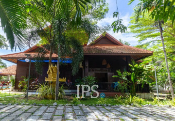 7 Bedroom Villa For Sale - Sala Kamreuk, Siem Reap thumbnail