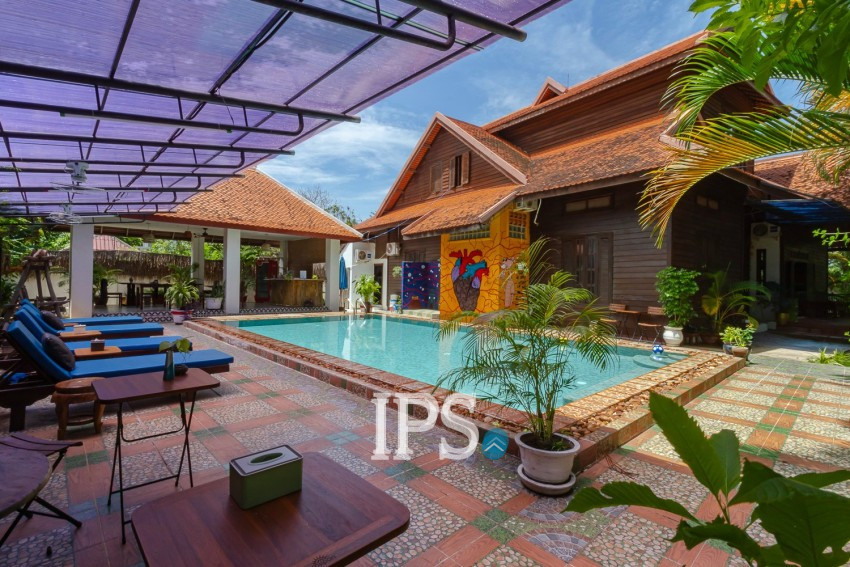 វីឡា 10 បន្ទប់គេង សម្រាប់លក់ - សាលាកំរើក, សៀមរាប