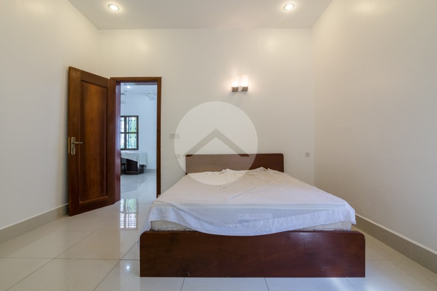 4 Bedroom Villa For Rent - Tonle Bassac, Phnom Penh