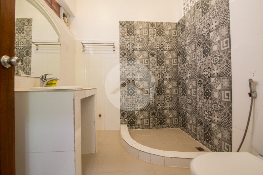 4 Bedroom Villa For Rent - Tonle Bassac, Phnom Penh - Image 20