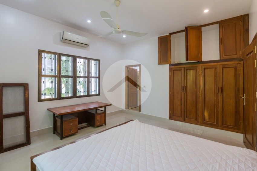 4 Bedroom Villa For Rent - Tonle Bassac, Phnom Penh