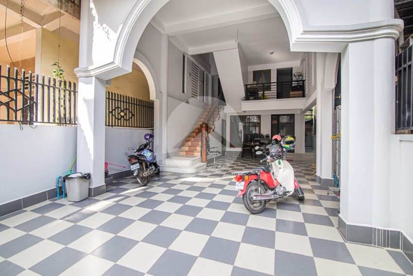 2 Bedroom Apartment For Rent - Chamkarmorn, Phnom Penh