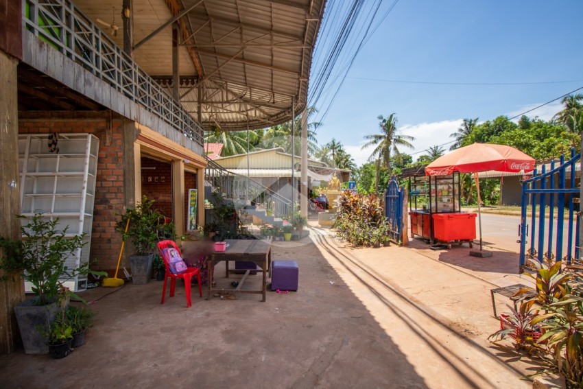 2 Bedroom Wooden House For Sale - Sangkat Siem Reap, Siem Reap