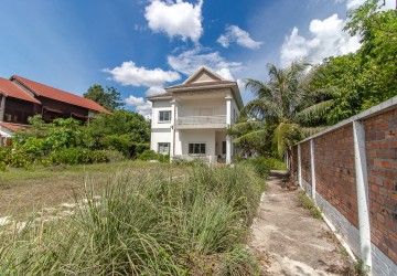 4 Bedroom House For Rent - Slor Kram, Siem Reap thumbnail