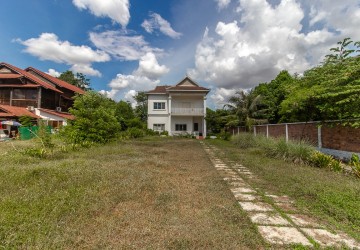 4 Bedroom House For Rent - Slor Kram, Siem Reap thumbnail