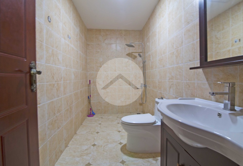 2 Bedroom Condo For Rent - 7 Makara, Phnom Penh - Image 7
