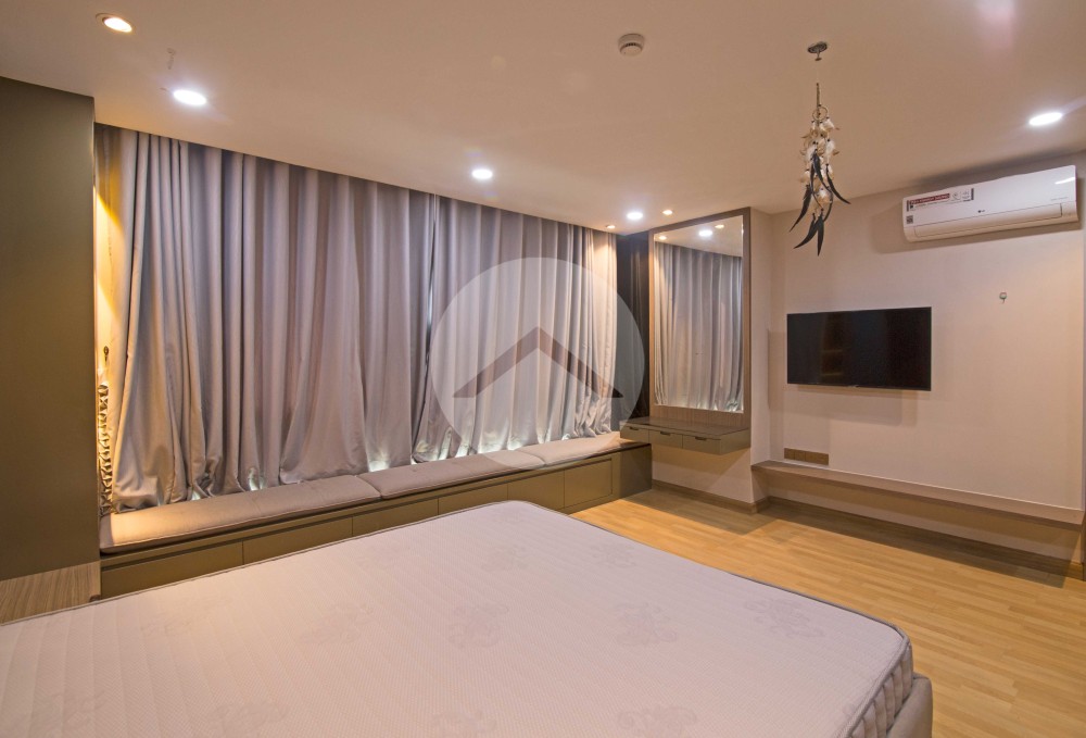 2 Bedroom Condo For Rent - 7 Makara, Phnom Penh - Image 3