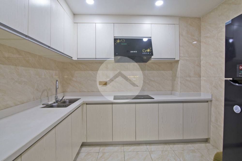 2 Bedroom Condo For Rent - 7 Makara, Phnom Penh - Image 12