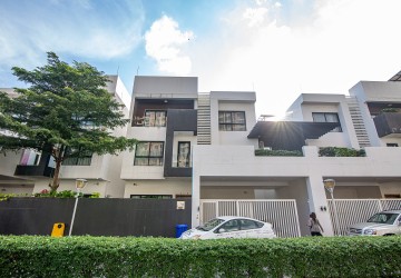 5 Bedroom Villa For Rent - Boeung Kak 1, Toul Kork, Phnom Penh thumbnail