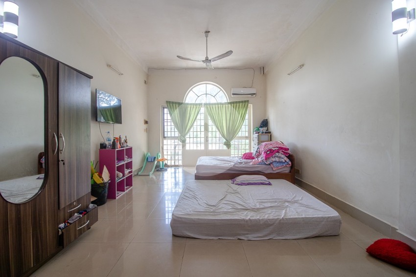 4 Bedroom Shophouse For Sale - Slor Kram, Siem Reap