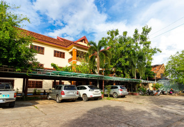 3 Bedroom Apartment For Rent - Svay Dangkum, Siem Reap thumbnail